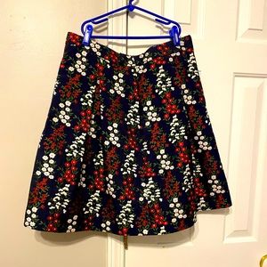 Super cute Brooks Brothers pleated skirt in an 8. Never worn and still has tags.